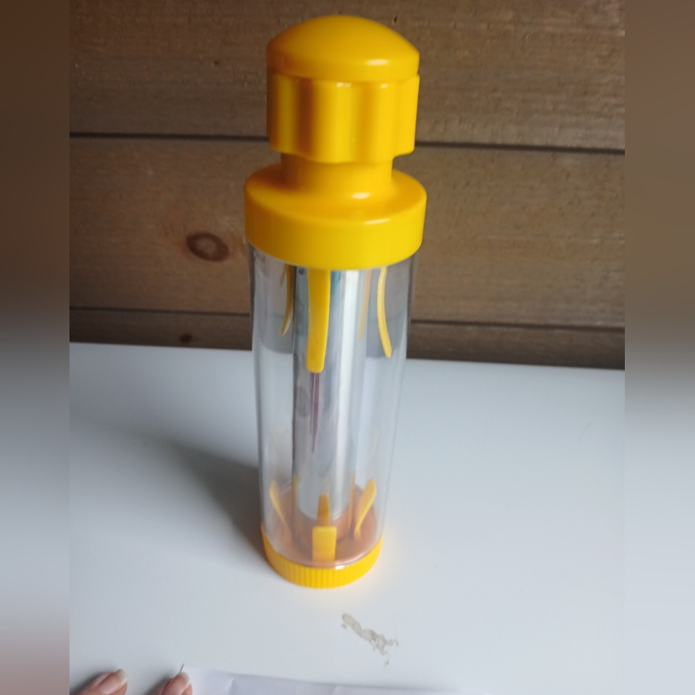 Deluxe Corn Stripper Stainless Steel Blade Home & Kitchen Tool Yellow